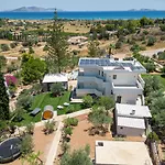 Alhena Pavilion Bouzaíika